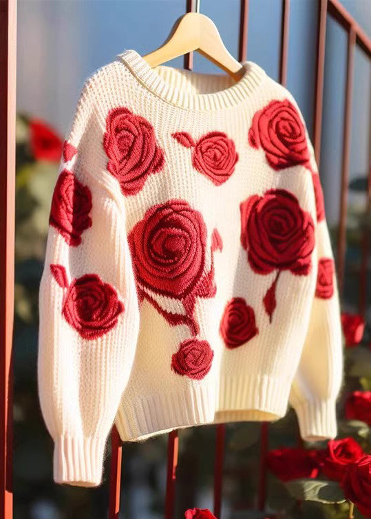 Well Tailored Sweater with a Graceful Silhouette