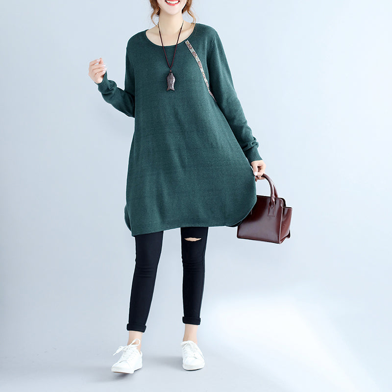 Well Tailored Sweater with a Graceful Silhouette