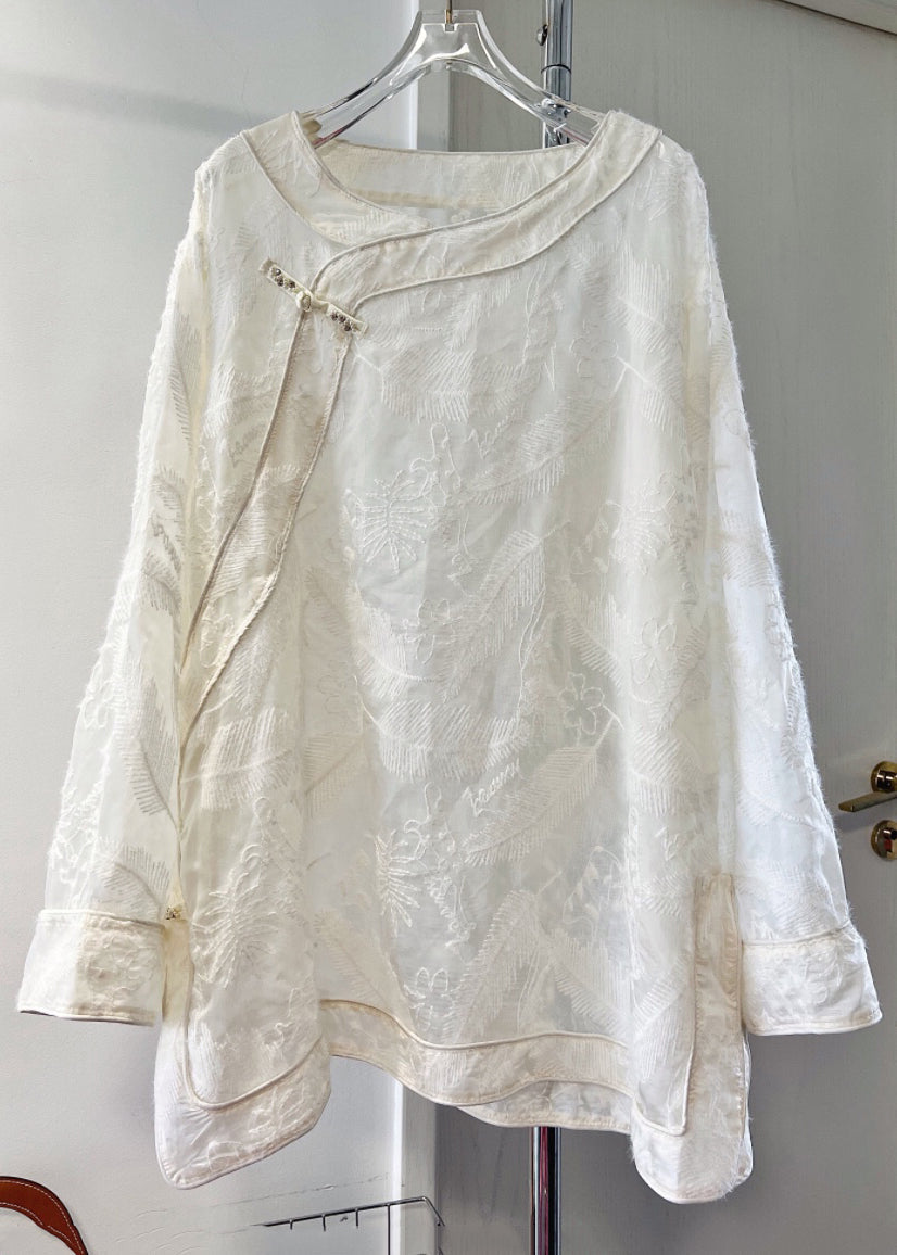 Beautifully Finished Blouse in a Timeless Design