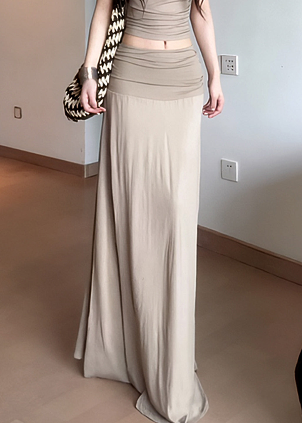 Sophisticated Garment with a Clean Classic Look