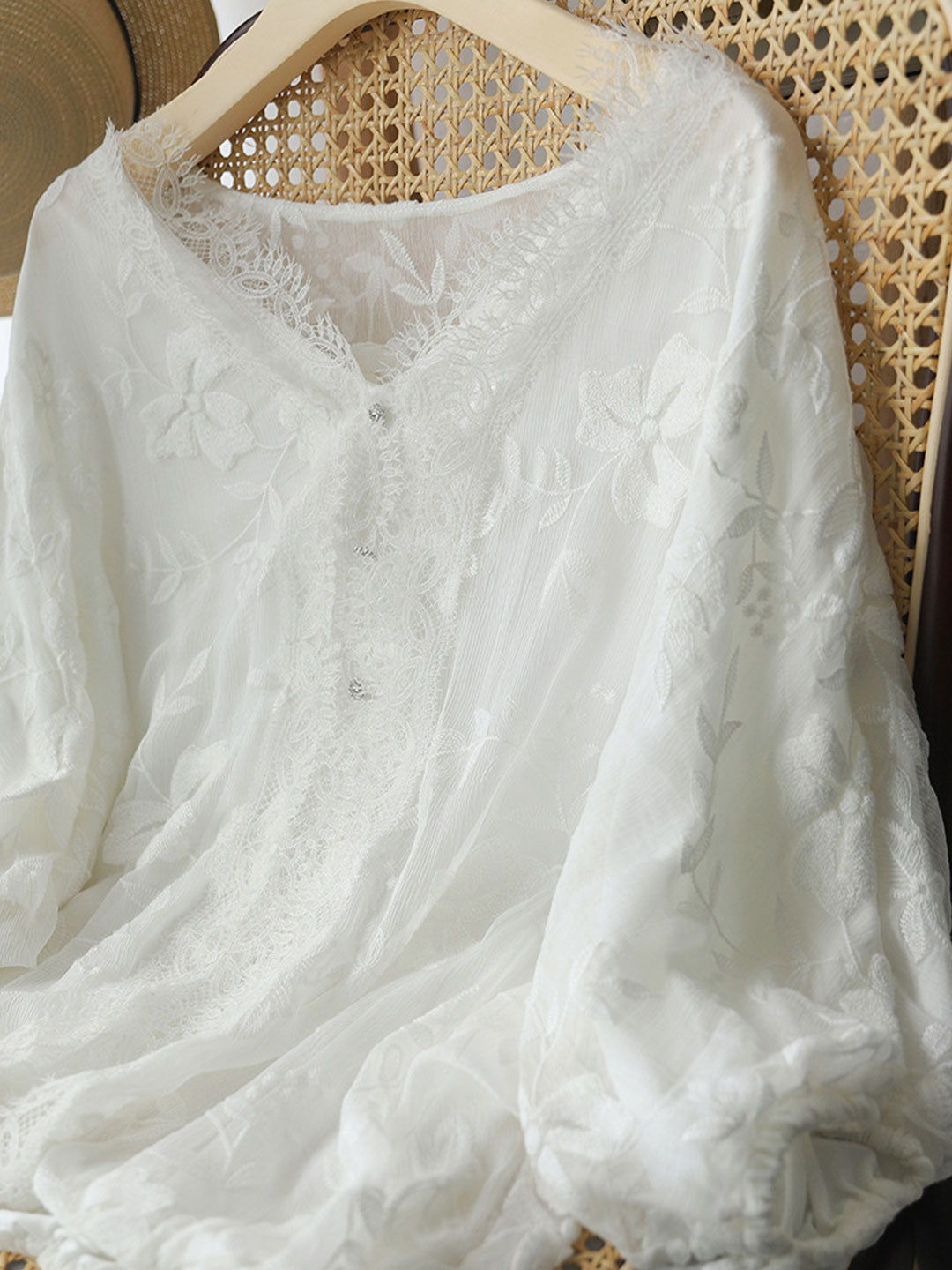 Beautifully Finished Top in a Timeless Design
