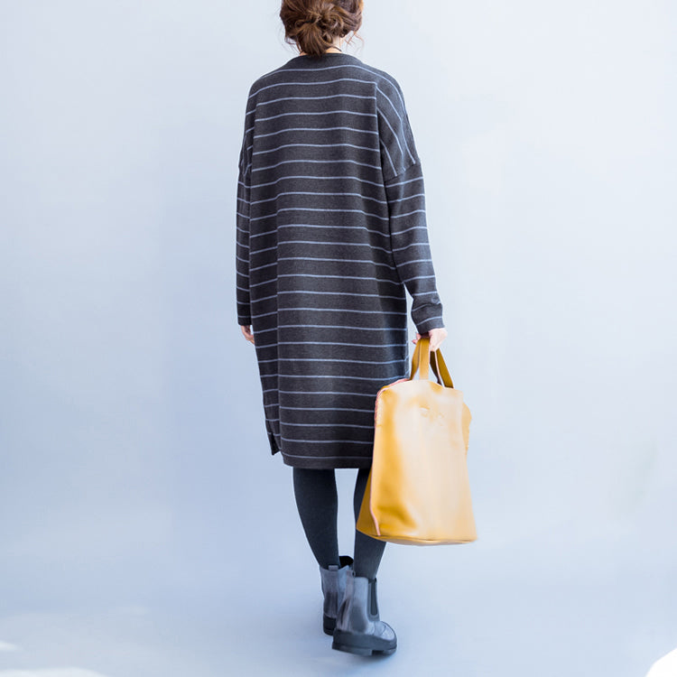 Well Tailored Sweater with a Graceful Silhouette