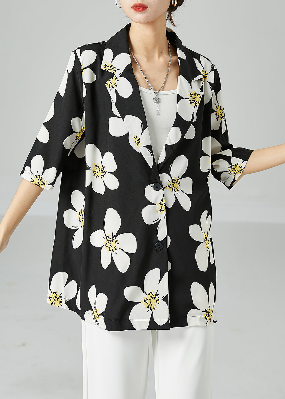 Sophisticated Blouse with a Clean Classic Look