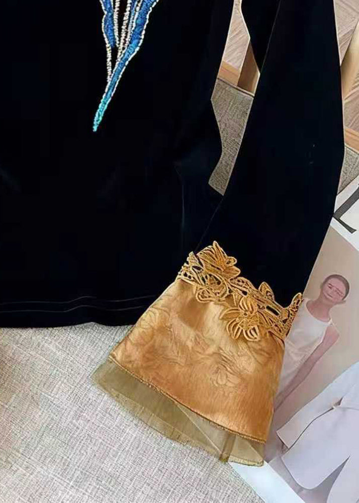 Beautifully Crafted Blouse in a Classic Style