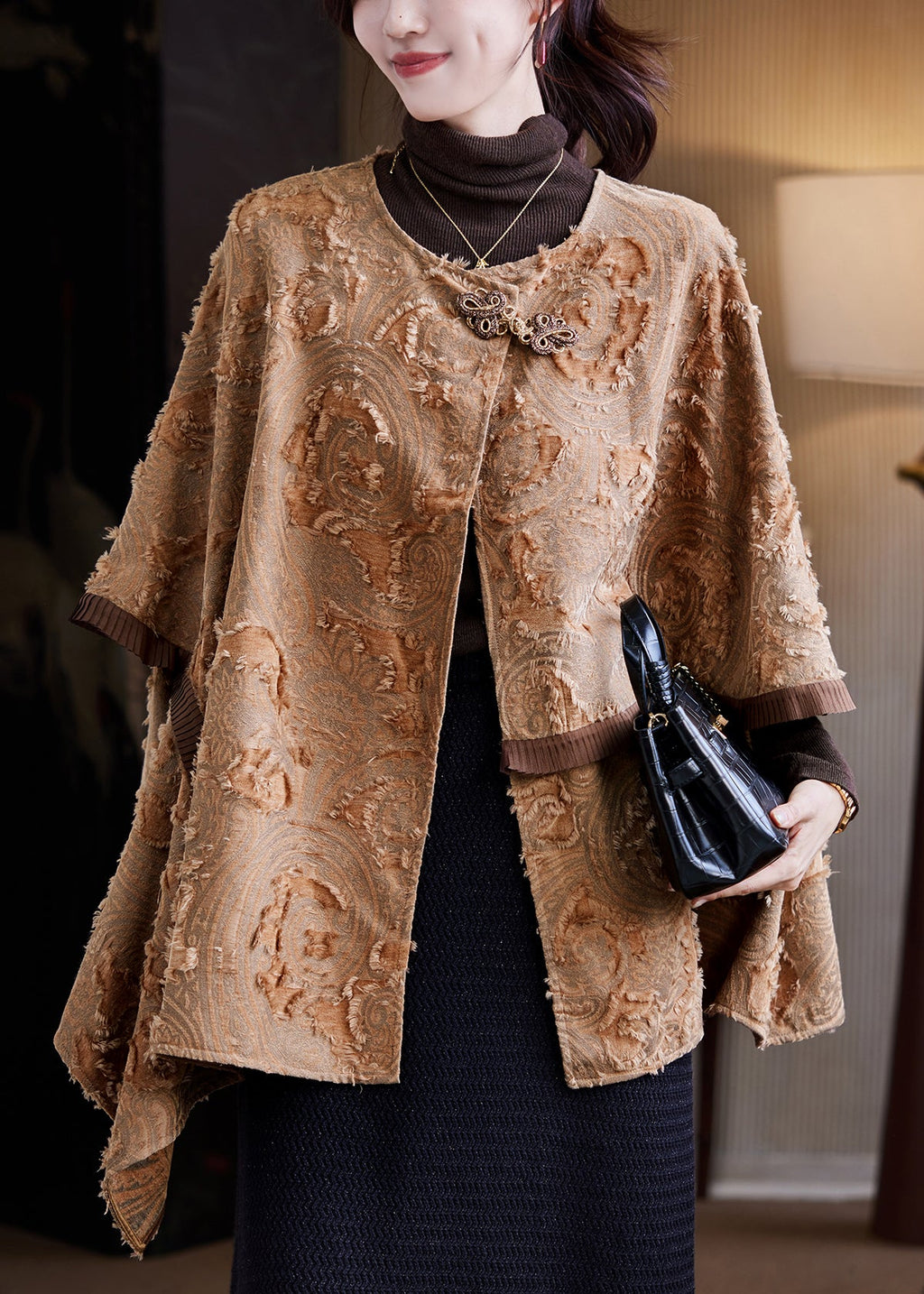 Well Tailored Coat with a Graceful Silhouette