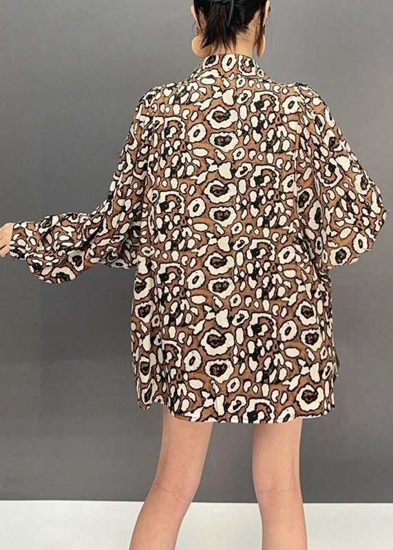Classic Vintage Shirt with a Flattering Fit
