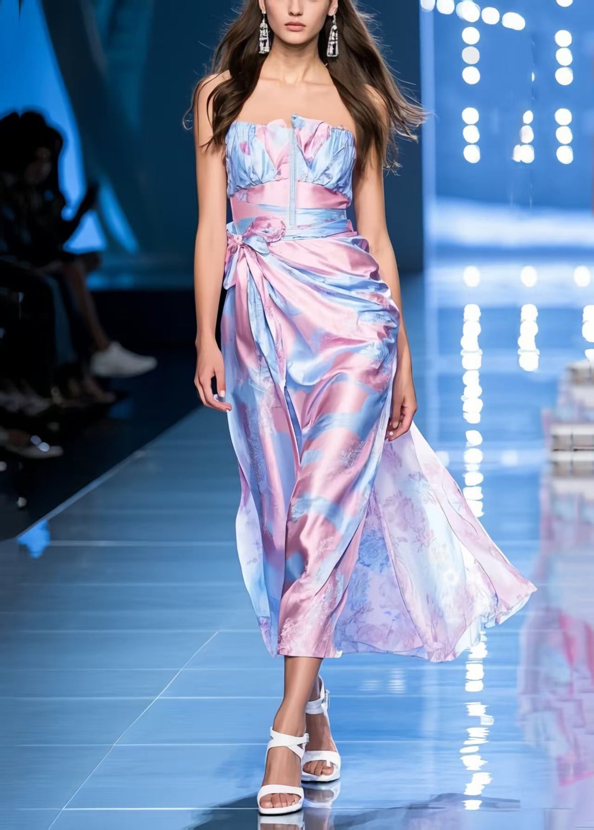 Well Tailored Dress with a Graceful Silhouette