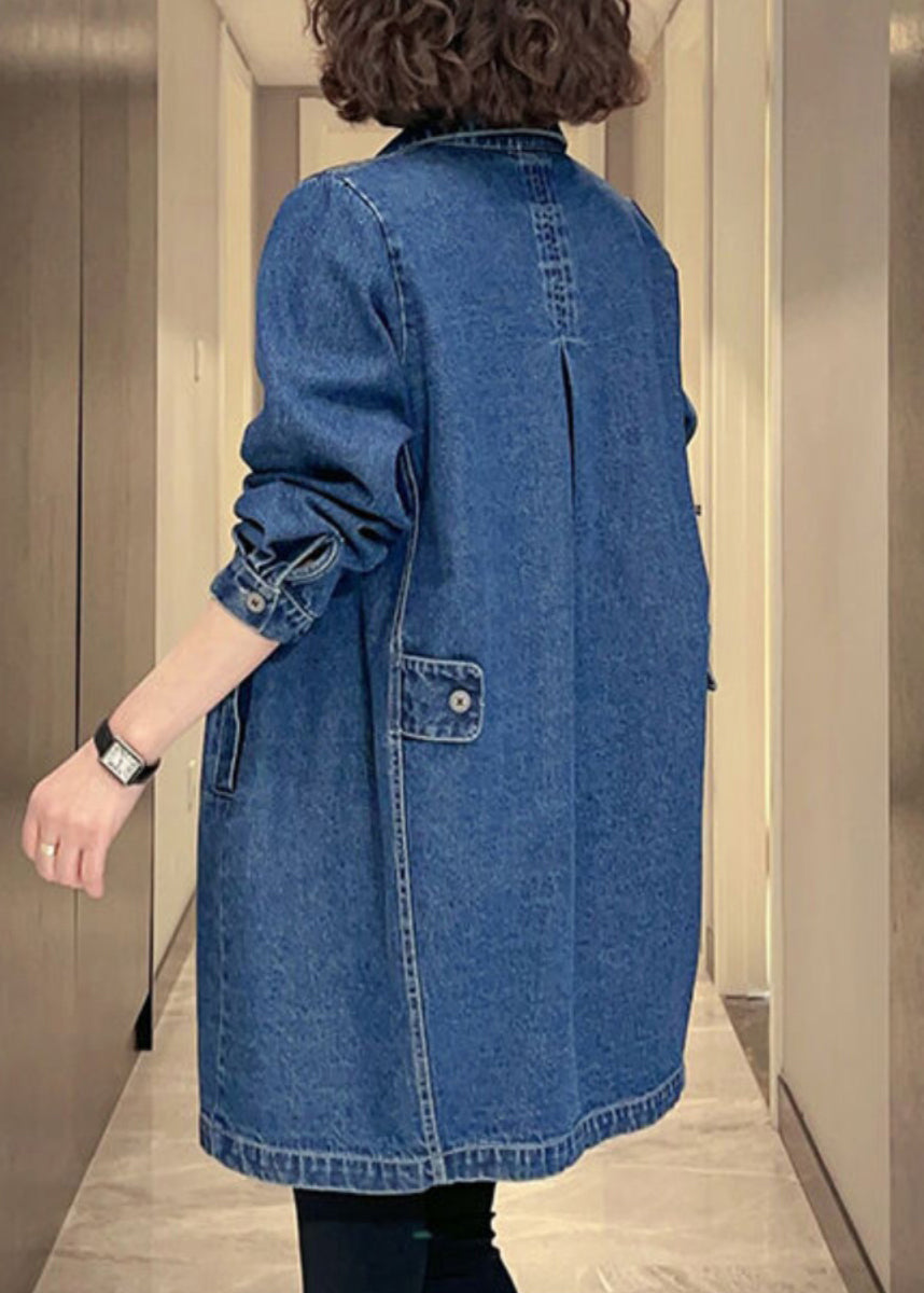 Gracefully Styled Coat for Any Occasion