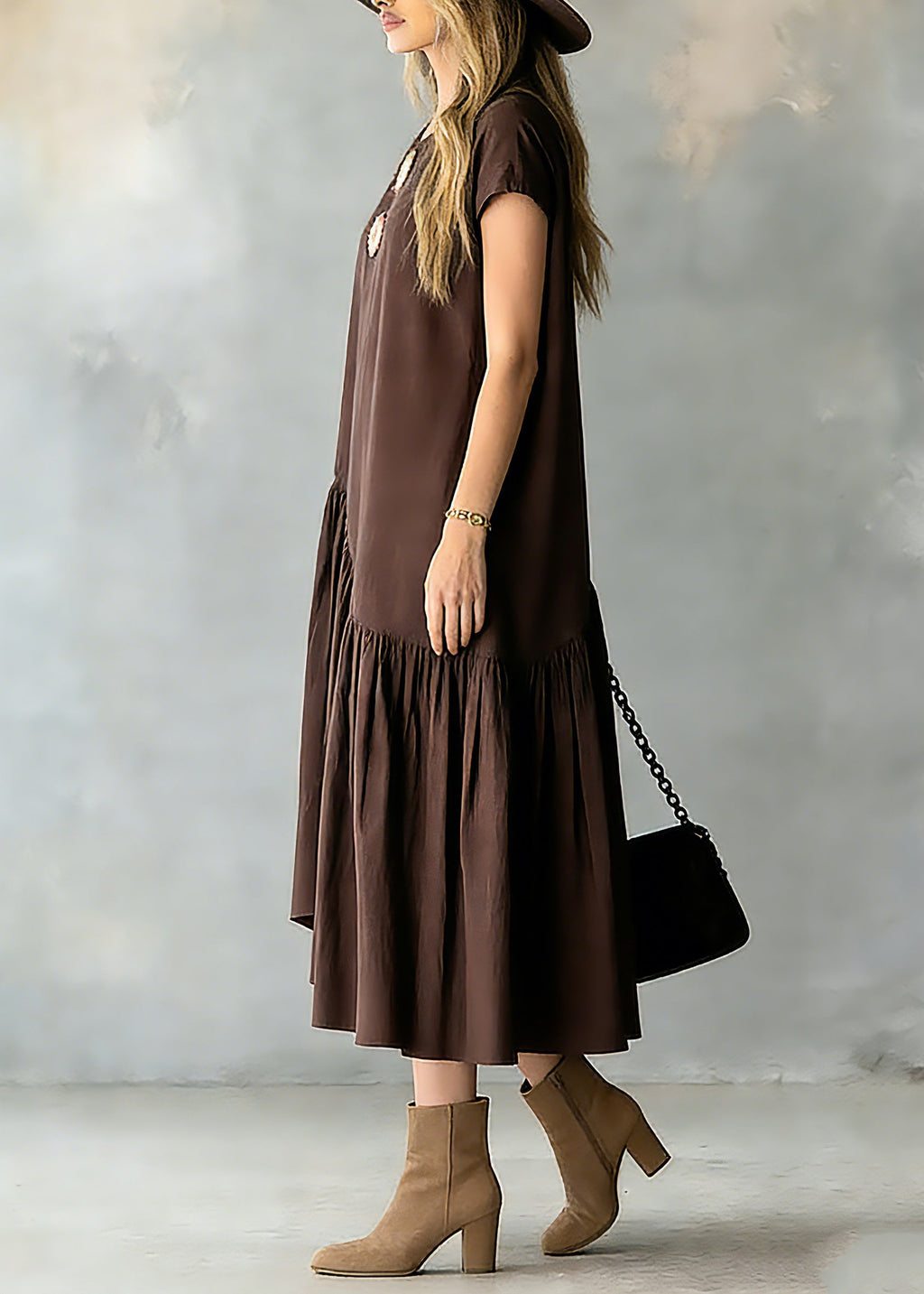 Gracefully Styled Dress for Any Occasion