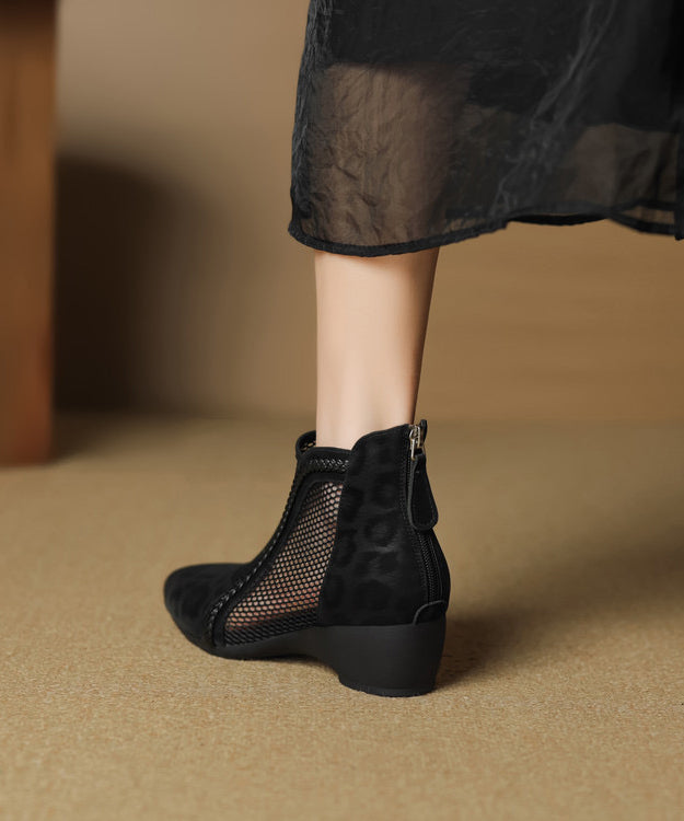 Graceful Orthopedic Boots for Modern Look