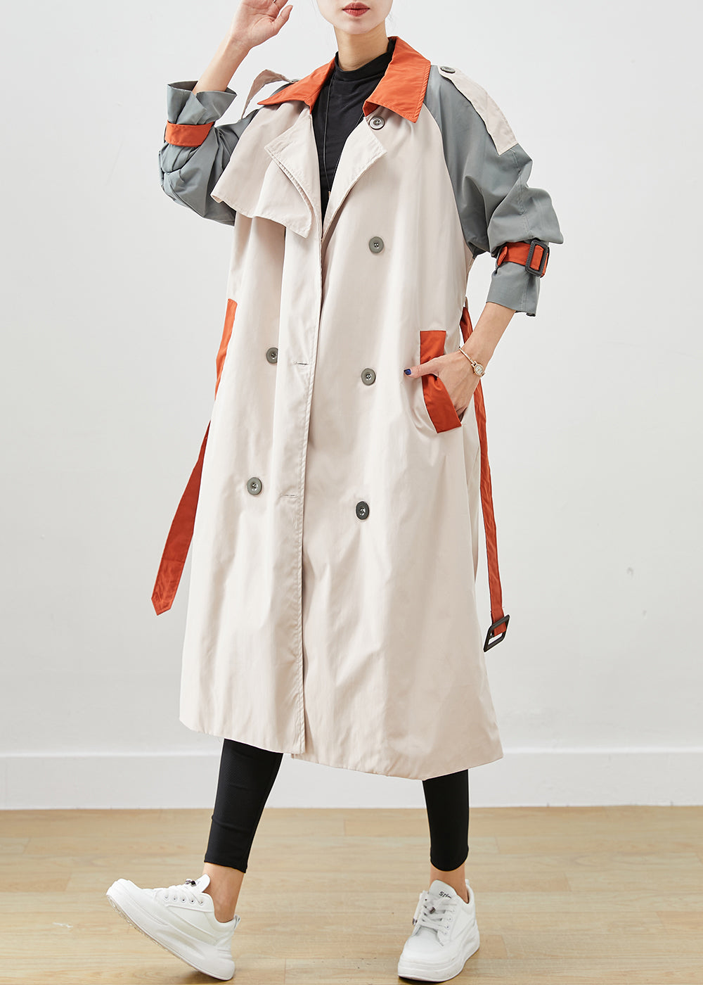 Beautifully Finished Coat in a Timeless Design