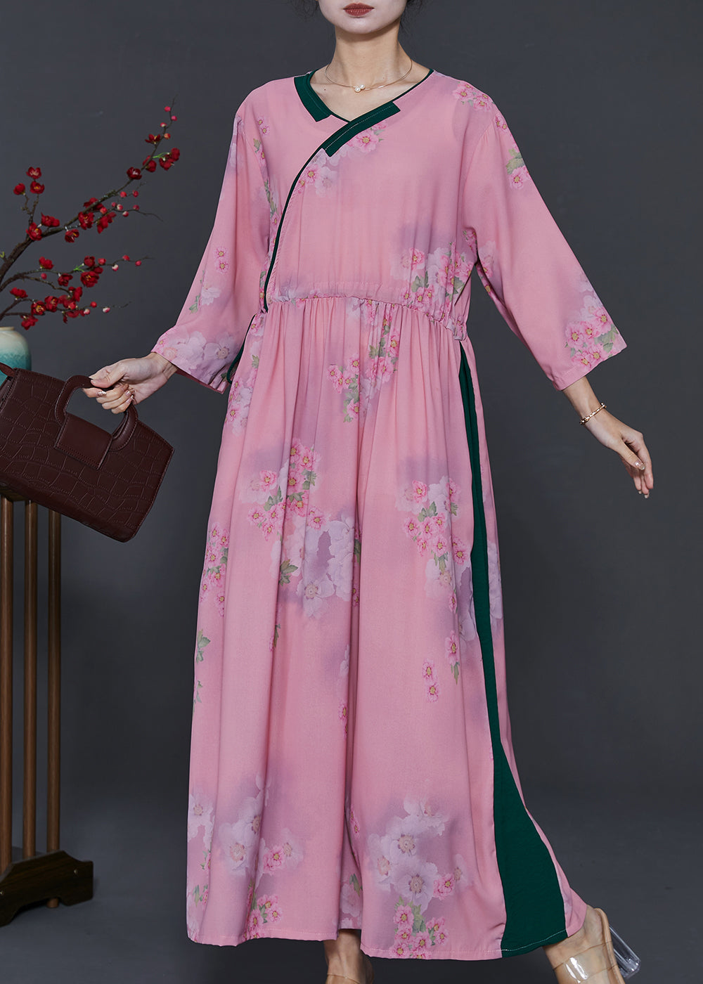 Beautifully Crafted Dress in a Classic Style
