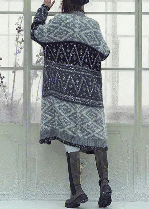 Effortlessly Elegant Cardigan with a Timeless Design