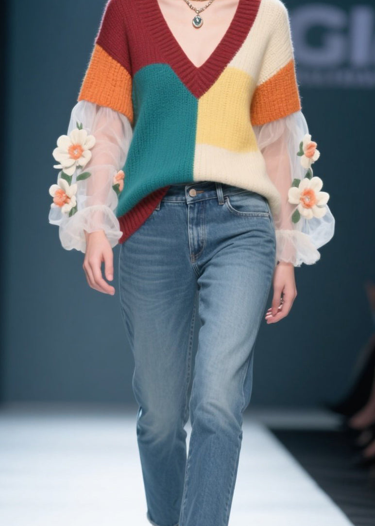Well Tailored Sweater with a Graceful Silhouette