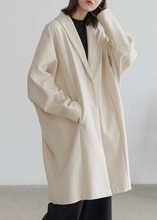 Beautifully Finished Coat in a Timeless Design