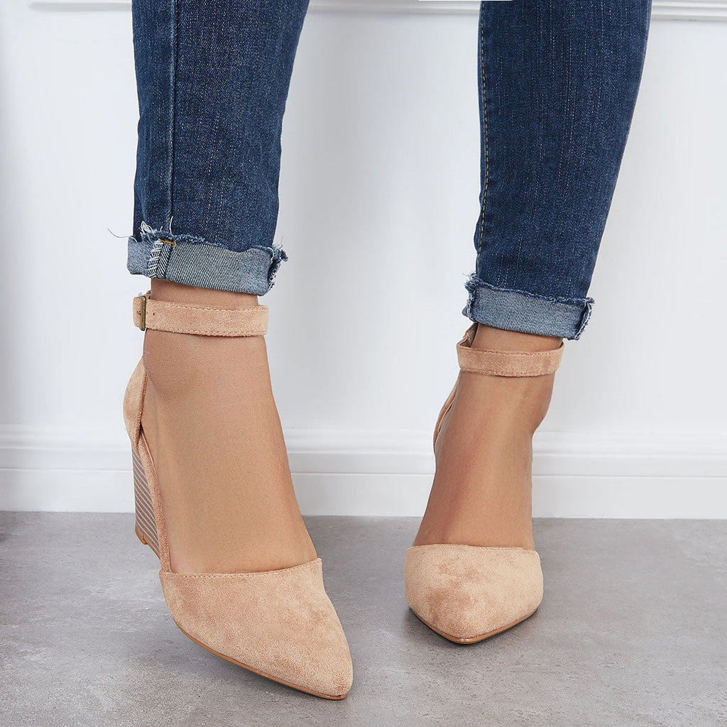 Graceful Orthopedic Pumps for Modern Look