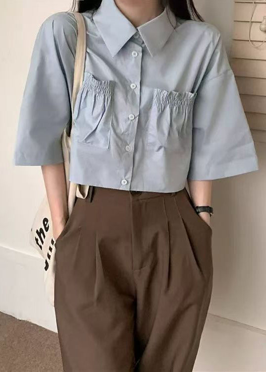 Classic Vintage Shirt with a Flattering Fit