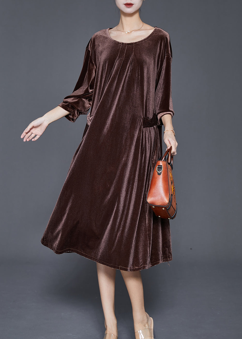Well Tailored Dress with a Graceful Silhouette