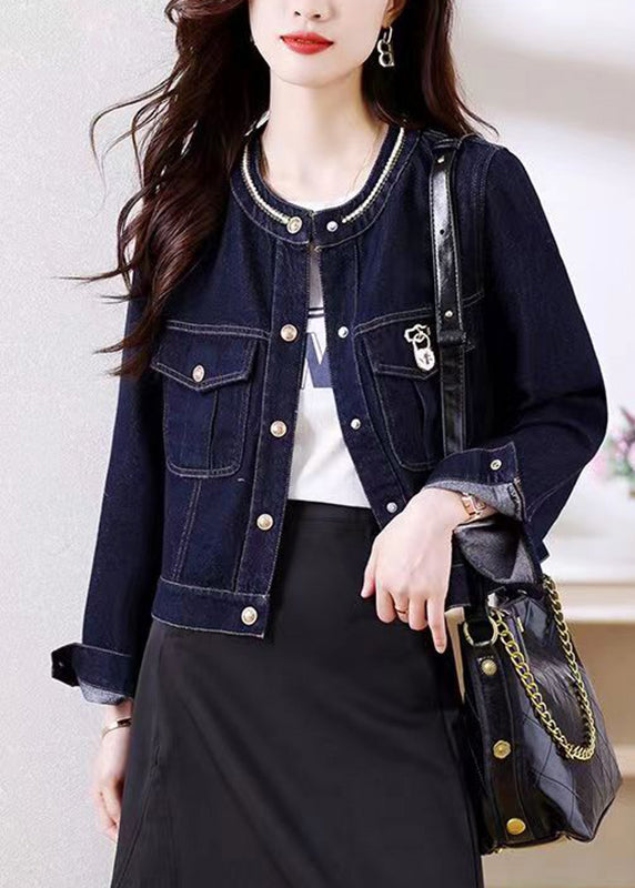 Elegantly Styled Coat for Everyday Wear