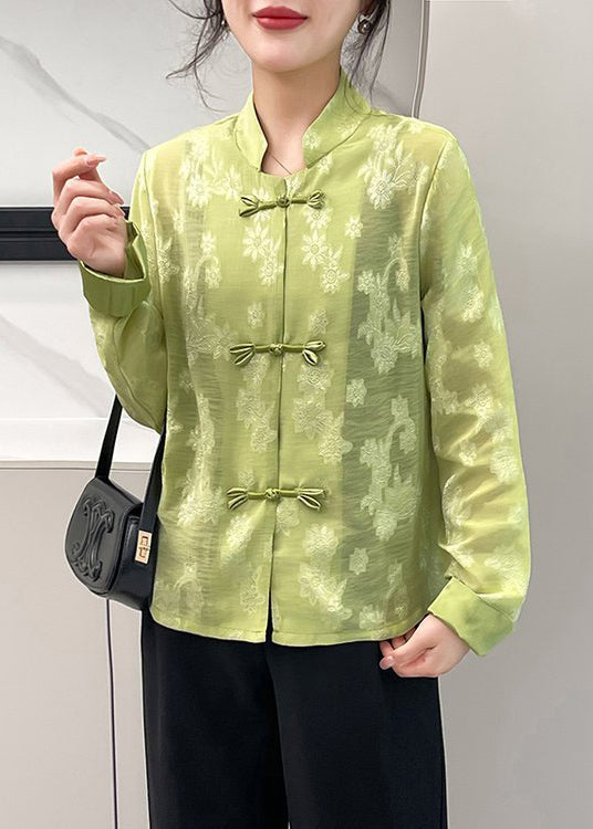 Classic Vintage Blouse with a Flattering Fit