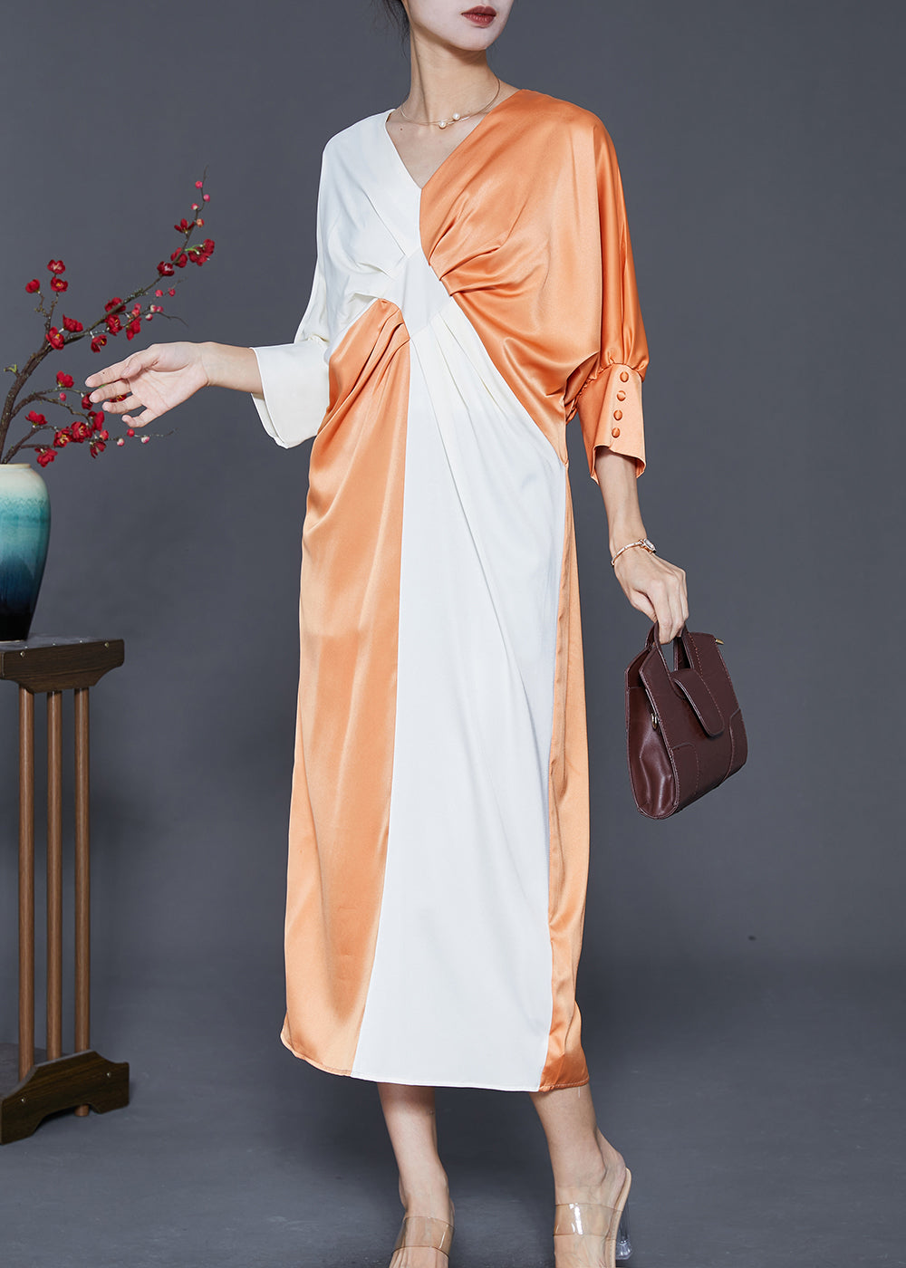 Effortlessly Elegant Dress with a Timeless Design