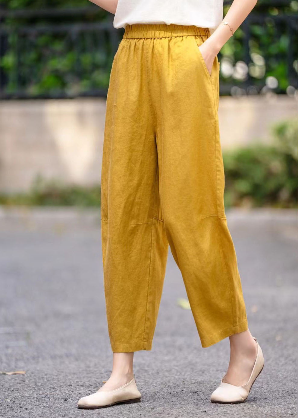 Well Tailored Pants with a Graceful Silhouette