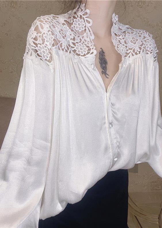 Effortlessly Elegant Blouse with a Timeless Design