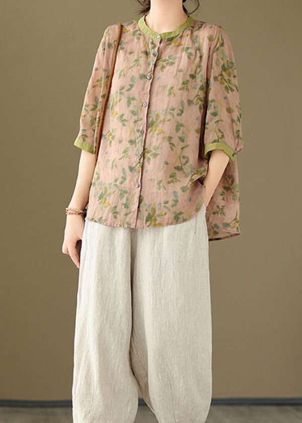 Classic Vintage Blouse with a Flattering Fit