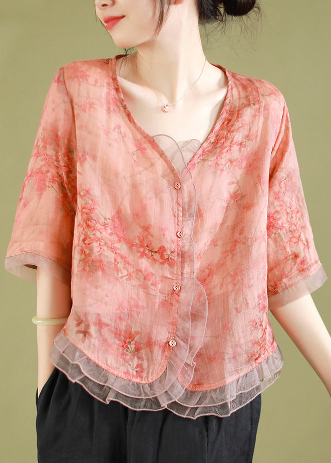 Well Tailored Top with a Graceful Silhouette