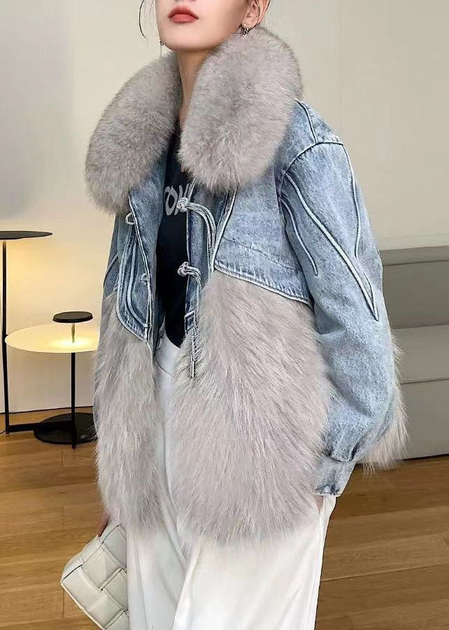 Classic Vintage Coat with a Flattering Fit