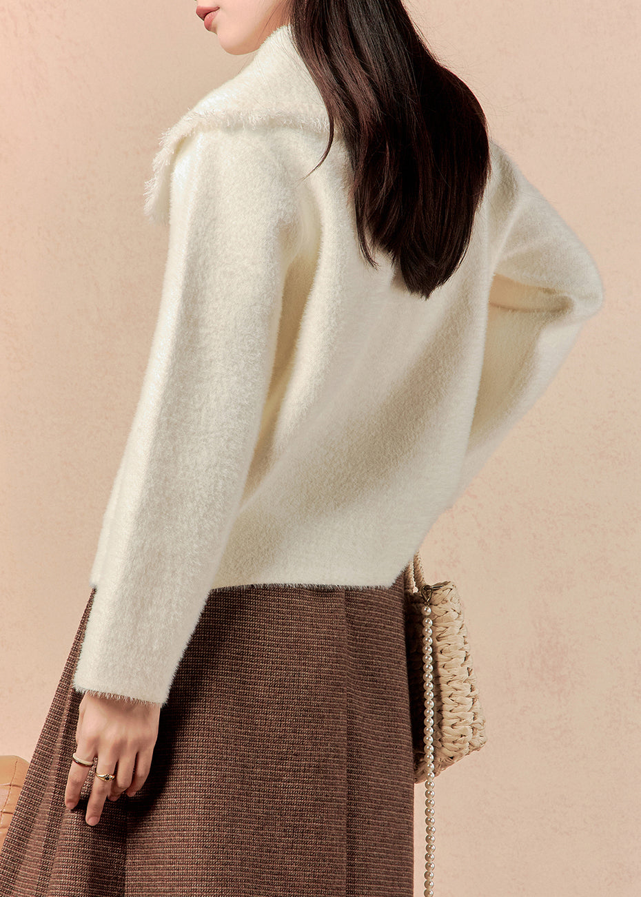Elegantly Styled Coat for Everyday Wear