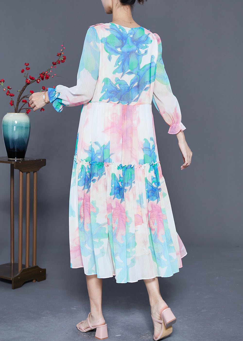 Classic Vintage Dress with a Flattering Fit