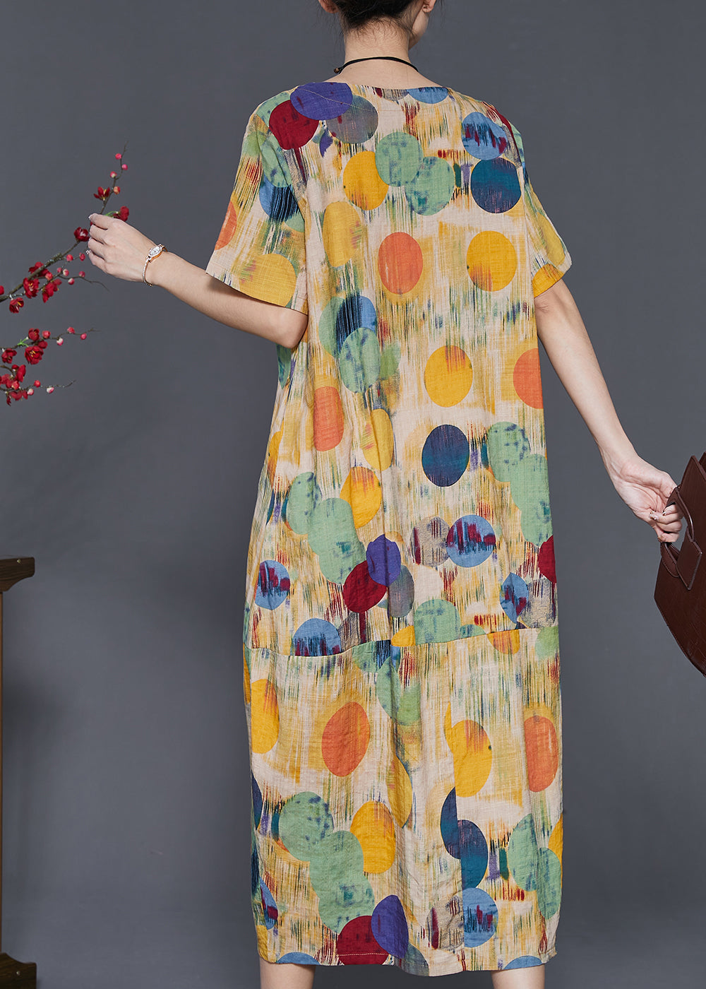 Well Tailored Dress with a Graceful Silhouette