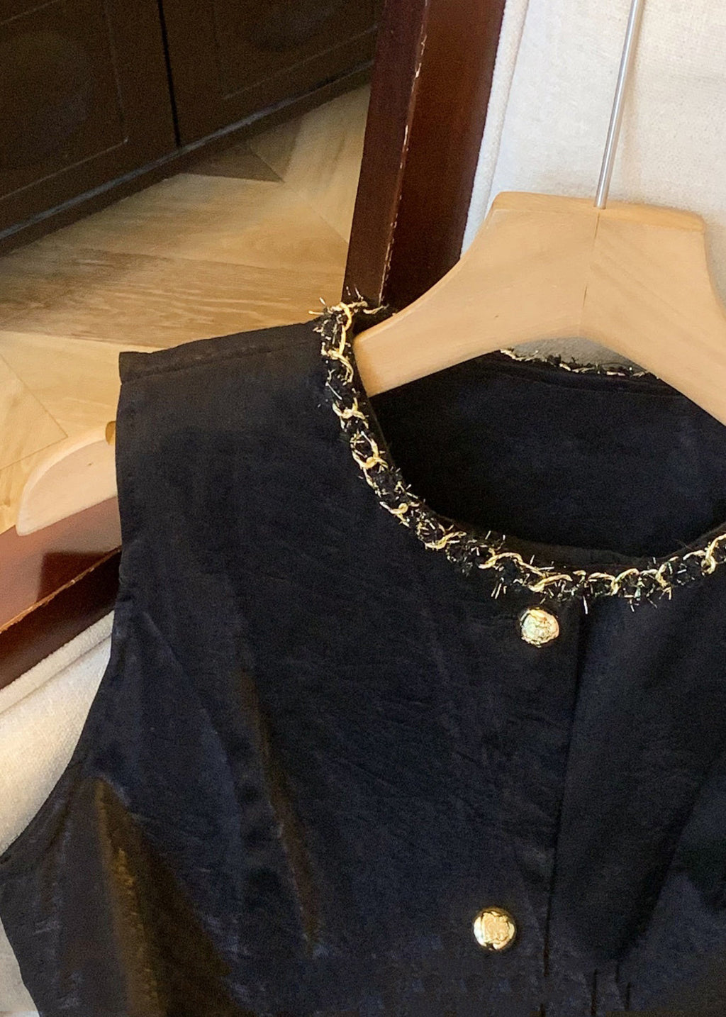 Beautifully Finished Coat in a Timeless Design
