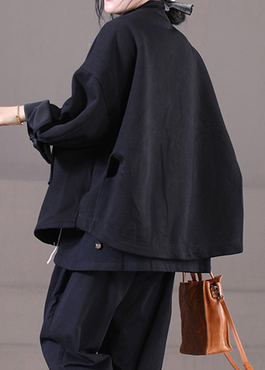 Well Tailored Coat with a Graceful Silhouette