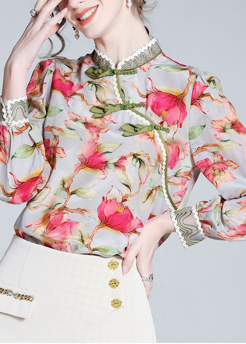 Beautifully Finished Top in a Timeless Design