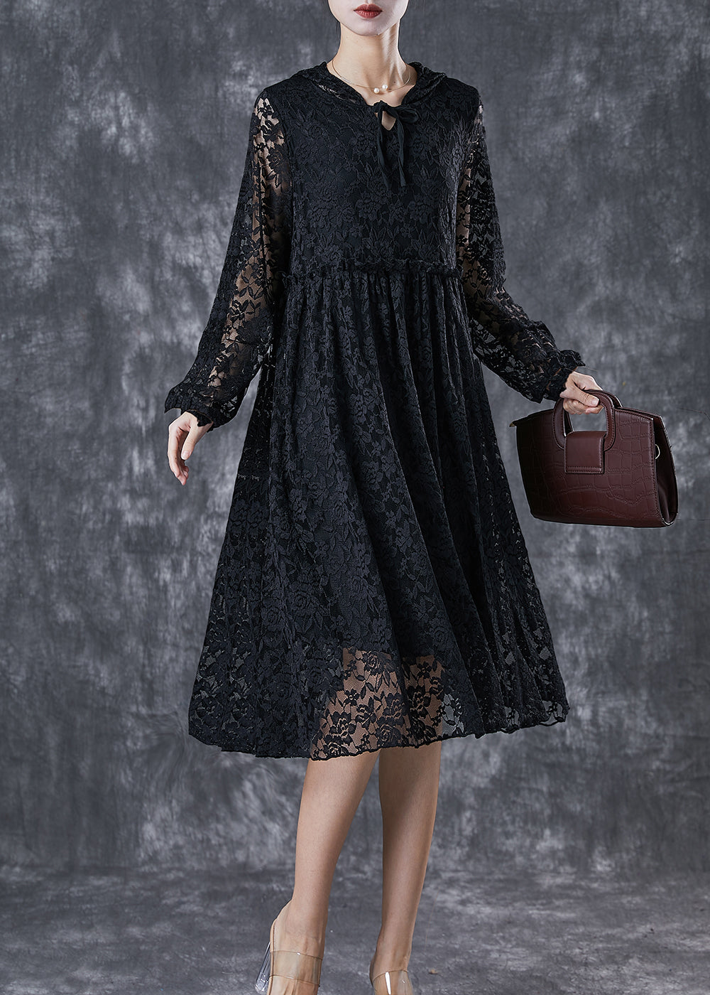 Well Tailored Dress with a Graceful Silhouette