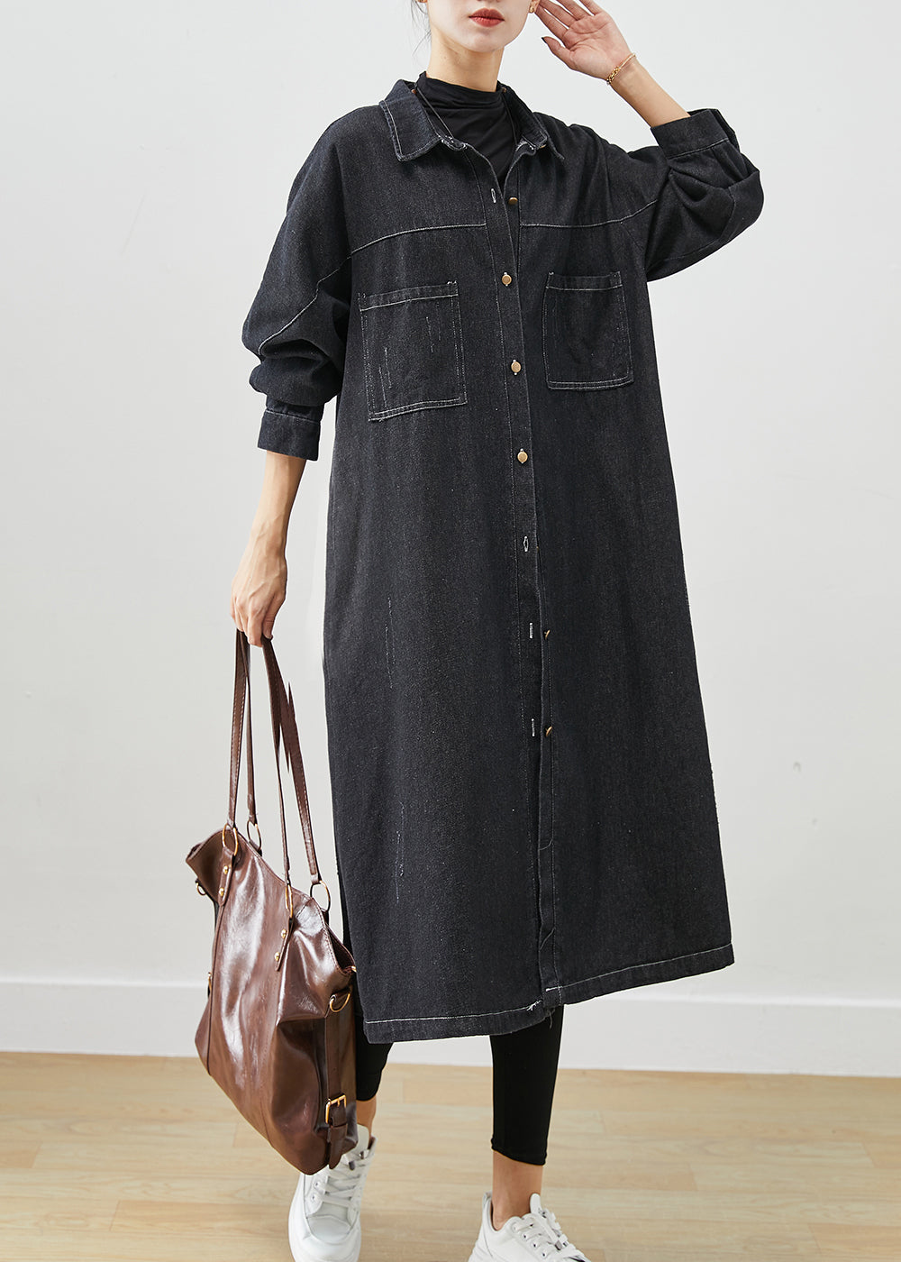 Well Tailored Coat with a Graceful Silhouette