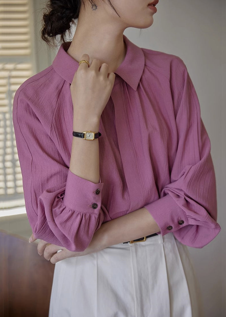 Well Tailored Blouse with a Graceful Silhouette