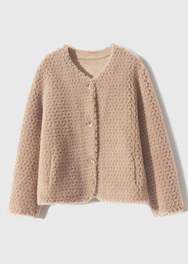 Beautifully Finished Coat in a Timeless Design