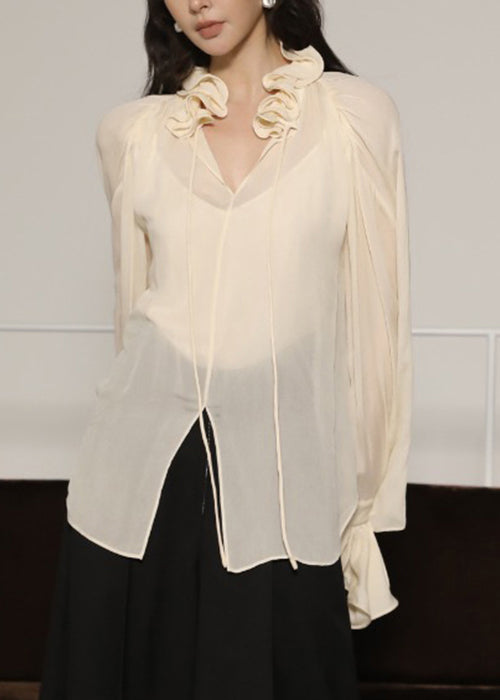 Well Tailored Blouse with a Graceful Silhouette