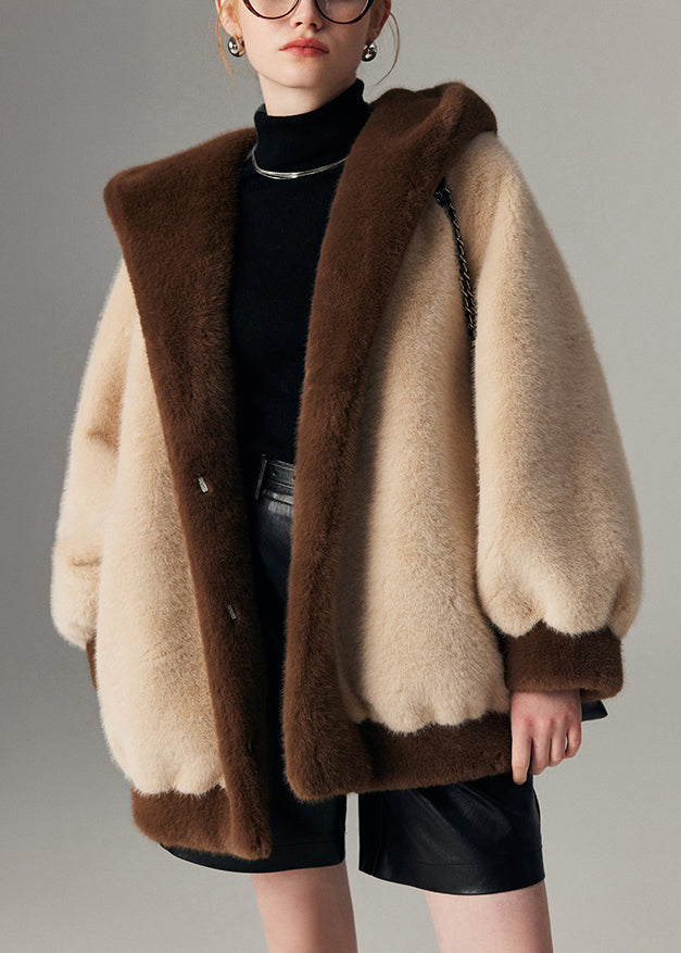 Effortlessly Elegant Coat with a Timeless Design