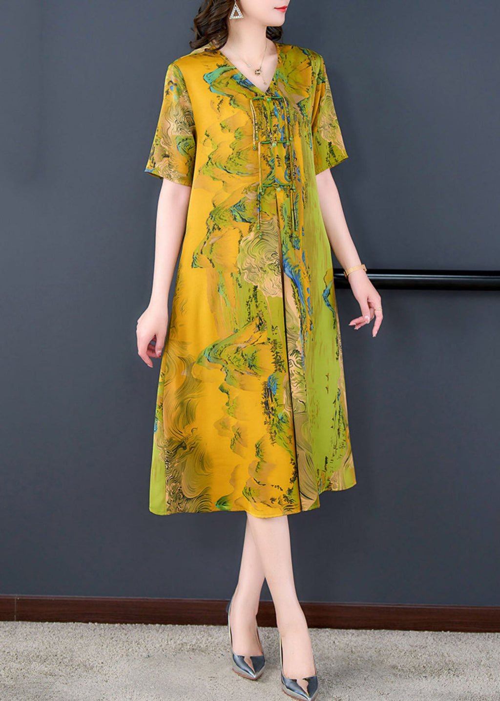 Classic Vintage & Enduringly Stylish Dress