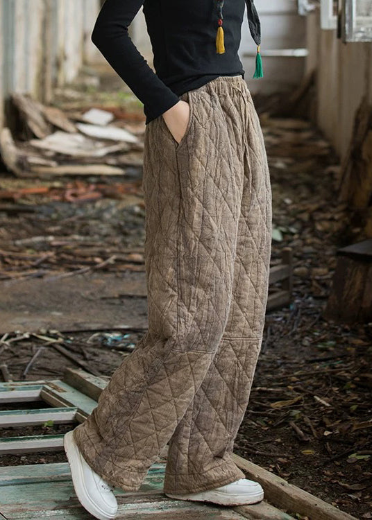 Well Tailored Pants with a Graceful Silhouette