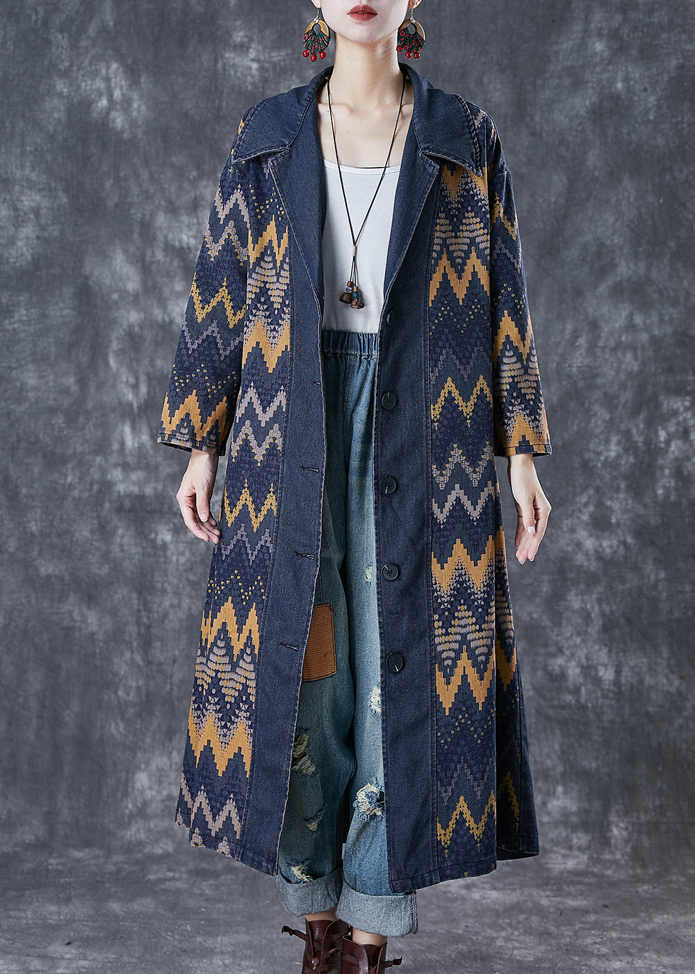 Gracefully Styled Coat for Any Occasion