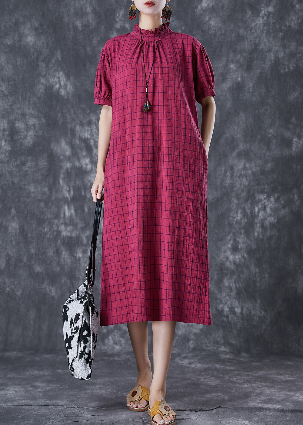 Well Tailored Dress with a Graceful Silhouette