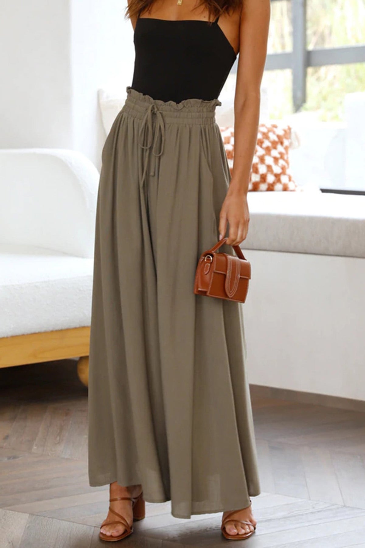 Gracefully Styled Pants for Any Occasion