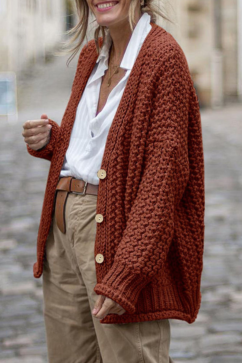 Well Tailored Cardigan with a Graceful Silhouette