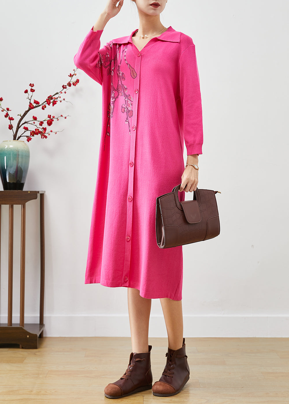 Well Tailored Dress with a Graceful Silhouette
