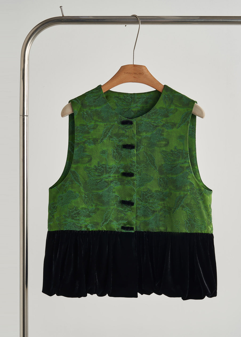 Effortlessly Elegant Garment with a Timeless Design